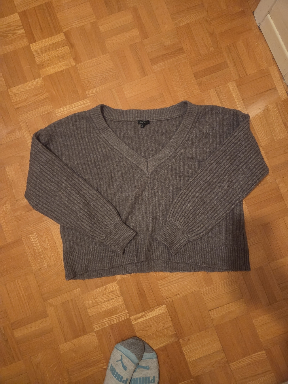 Women Dynamite Sweater Size Medium